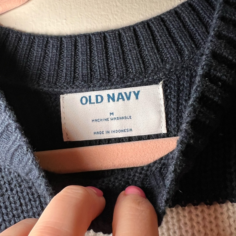 Old Navy Razorback Knitted Tank Striped - Picture 5 of 5
